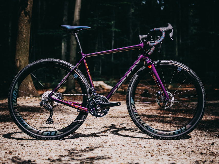 Rower gravel ACCENT FREAK CARBON GRX Di2 ultraviolet