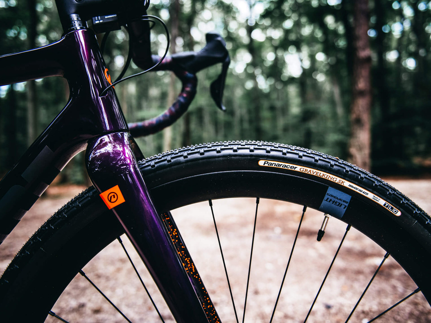 Rower gravel ACCENT FREAK CARBON GRX Di2 ultraviolet
