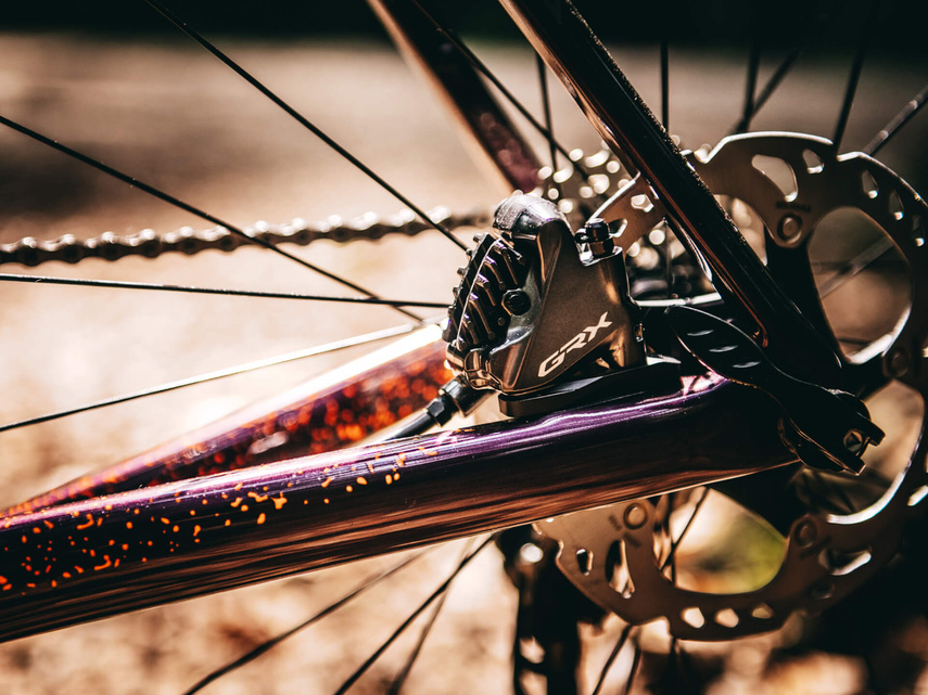 Rower gravel ACCENT FREAK CARBON GRX Di2 ultraviolet