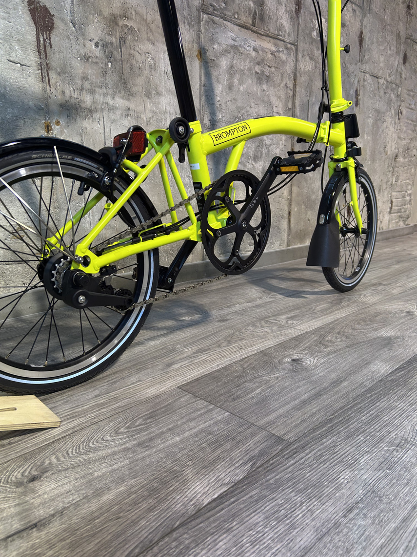 Brompton C-line M2L Yuzu Lime