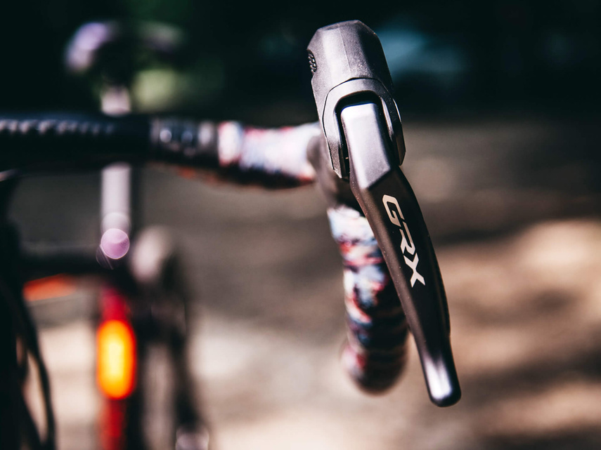 Rower gravel ACCENT FREAK CARBON GRX Di2 ultraviolet